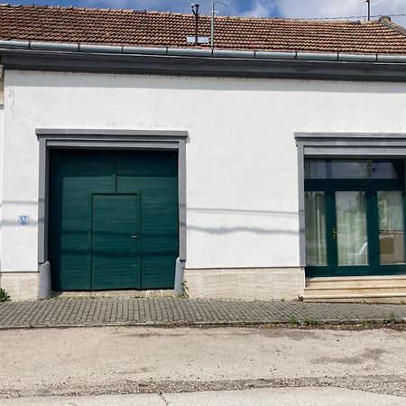 Appartamento Medusa House Esztergom Esterno foto