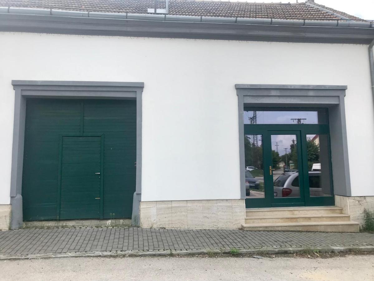 Appartamento Medusa House Esztergom Esterno foto